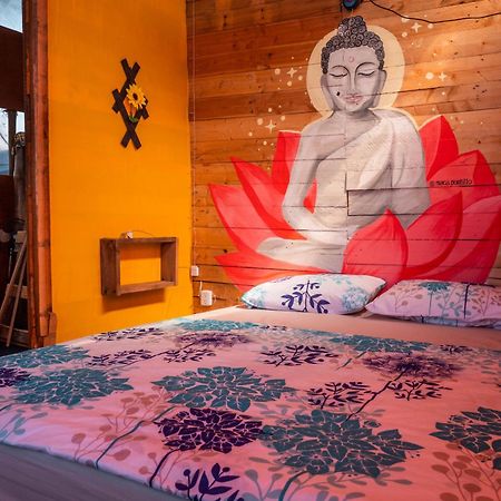 A Orilla Del Mar En Baru Hostel Cartagena Kültér fotó