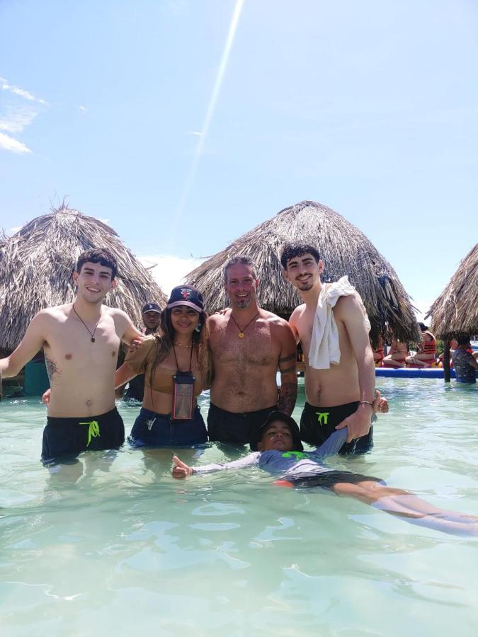 A Orilla Del Mar En Baru Hostel Cartagena Kültér fotó