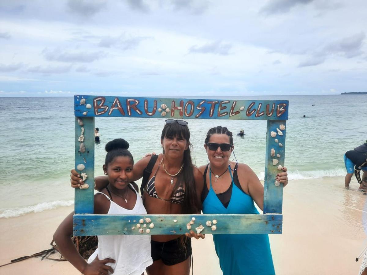 A Orilla Del Mar En Baru Hostel Cartagena Kültér fotó