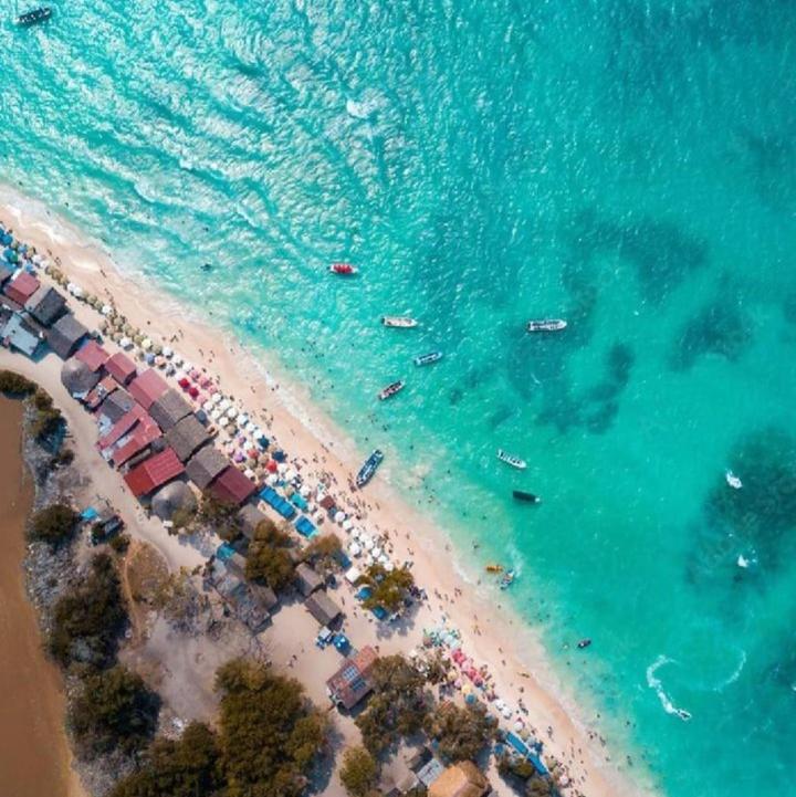 A Orilla Del Mar En Baru Hostel Cartagena Kültér fotó