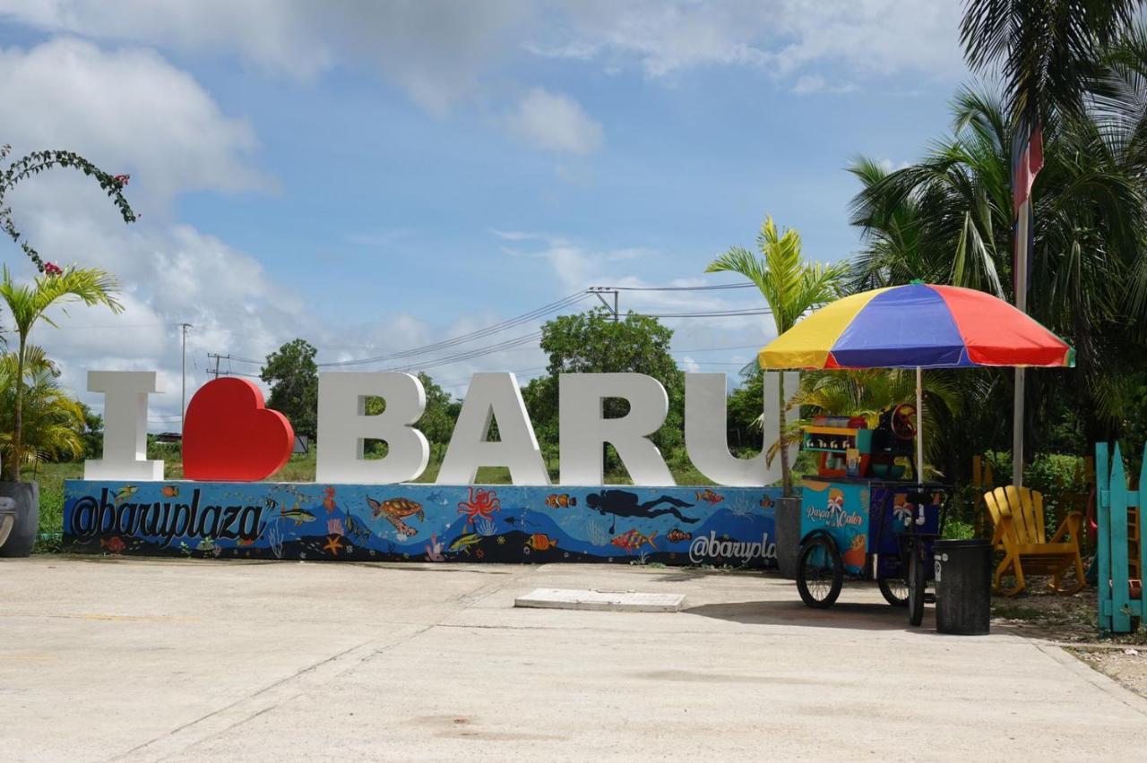 A Orilla Del Mar En Baru Hostel Cartagena Kültér fotó