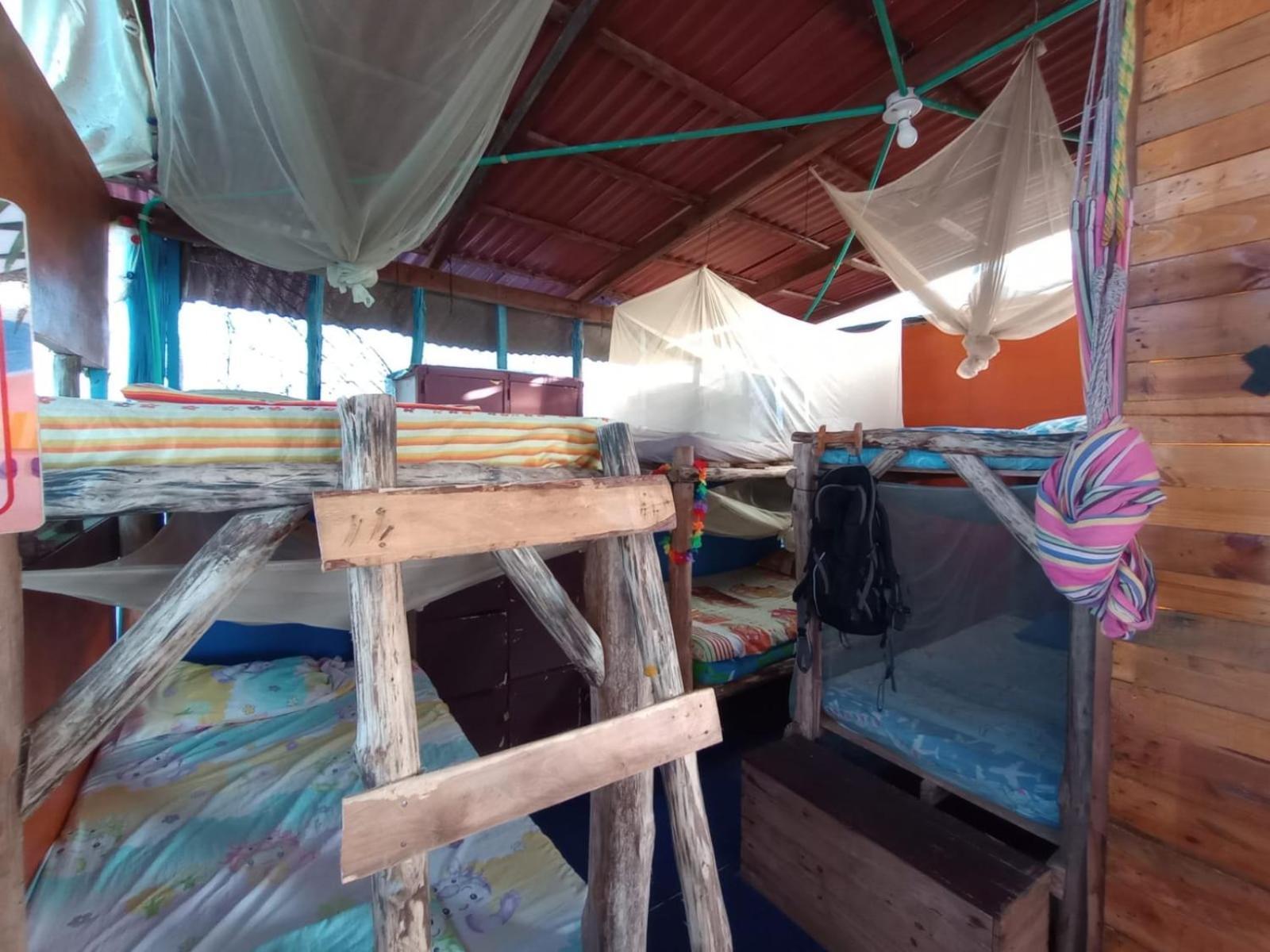A Orilla Del Mar En Baru Hostel Cartagena Kültér fotó
