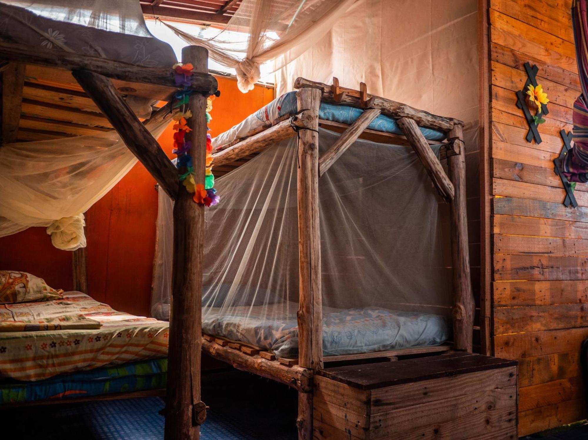 A Orilla Del Mar En Baru Hostel Cartagena Kültér fotó